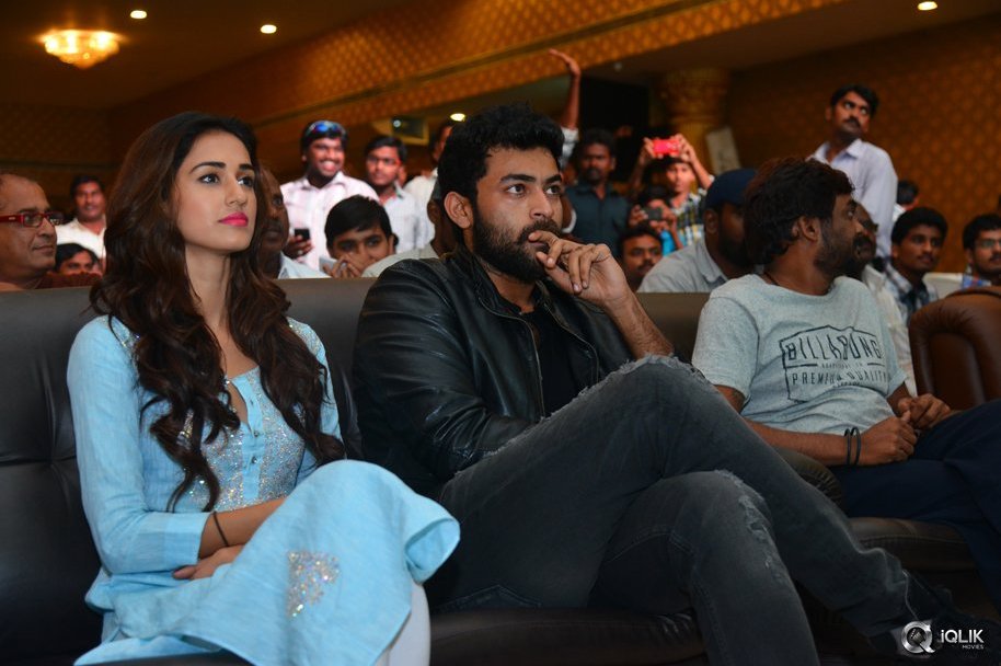 Loafer-Movie-Platinum-Disc-Function